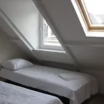 Iland Apartman *